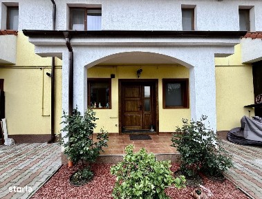 Casa Coresi/Tractorul