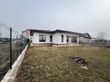 Casa, 4 camere, 600 mp teren, cartier Narcise