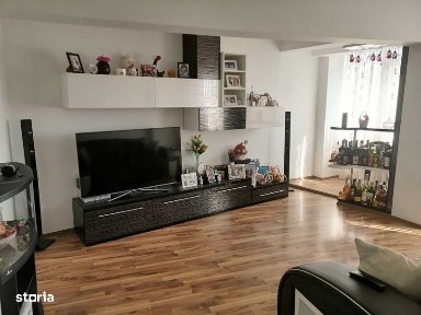 Vand apartament 3 camere, decomandat, Zona Piata Energiei