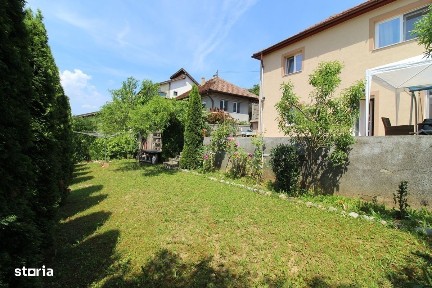 Vând casă P+E în Hunedoara, zona Chizid, teren 713mp, f.s. 17m