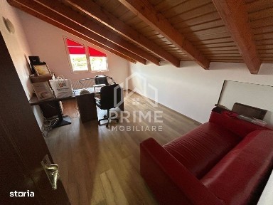 Apartament 4 camere cu scara interioara, zona Centru