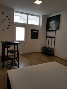 Inchiriezi garsoniera