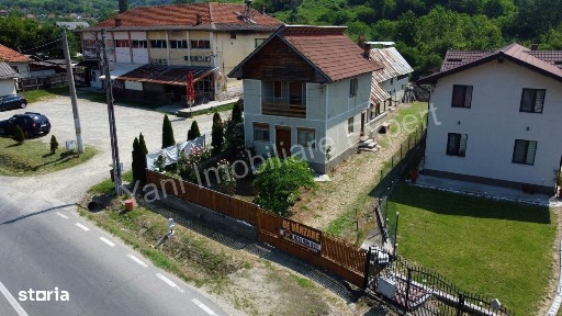 Casă de vânzare în comuna Albeștii de Argeș, județ Argeș.
