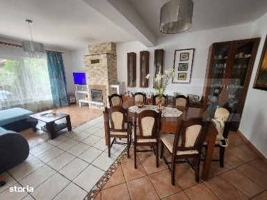 Casa individuala cu 5 camere,200 mp utili,zona centrala Aiud