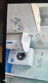 Dau in chirie apartament cu doua camere si living central