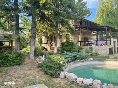 Casa 400 mp, teren 1164 mp, 3 niveluri, zona P-ta Chirila