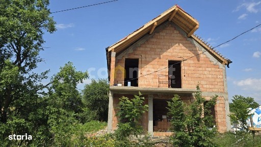 Casa cu 4 camere, 3 bai Teren 500 mp I Tureni