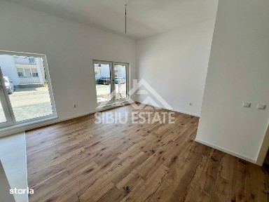 Apartament spațios la parter - ideal locuință sau spațiu comercial
