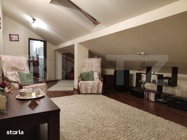 Apartament de vanzare, 3 camere, 80 mp, decomandat, zona Zamca