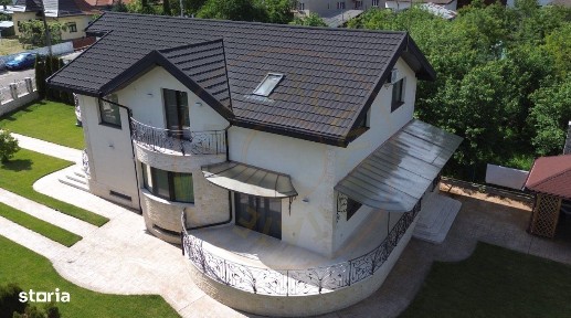Cornu de Jos Doua case moderne, crama la subsol, prosumator