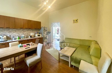 Casa cu 2 apartamente - zona Piata Catedralei