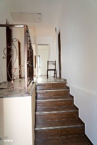 Apartament nemobilat 3 camere cu teren