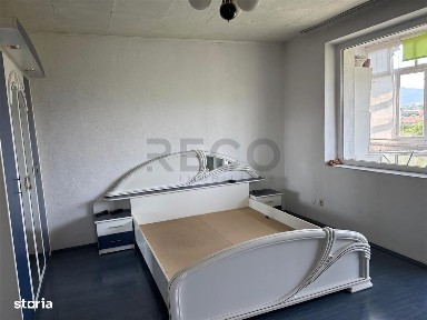 Apartament 3 camere Stei