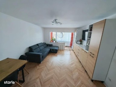 Apartament 4 camere, 2 bai, 2 balcoane,centrala proprie, etajul 2