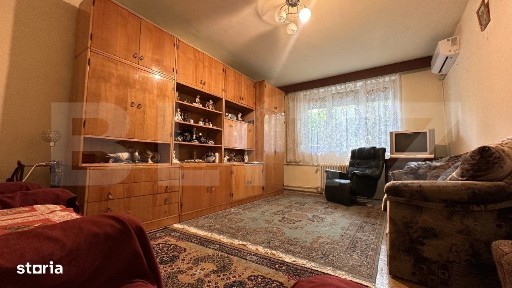 Apartament de vanzare, decomandat cu 3 camere, zona Dacia