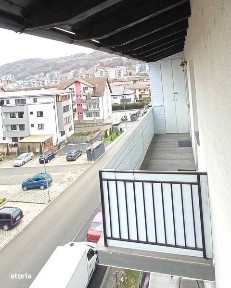 Penthouse 3 camere cu terasa de 49 mp si balcon