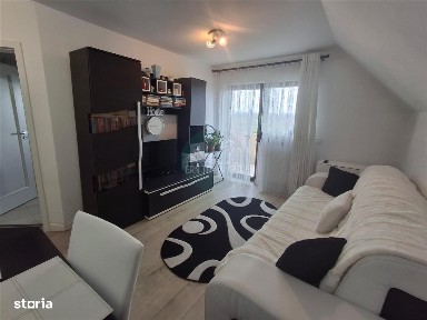 Apartament 4 camere decomandat 2 bai pivnita parcare zona Tilisca