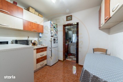 Apartament 4 camere - Bd. Petrochimistilor, Prundu!