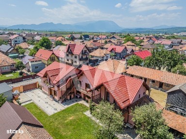 Vila/Casa generoasa in Rasnov, ideala pentru pensiune, pret atractiv
