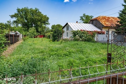 Casa renovata, spatiu pentru familie si gradina - Moinesti