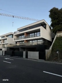 Duplex 180 MP, semifinisat, zona Europa cu terasa si parcare