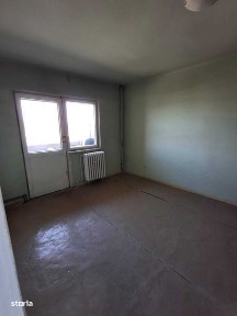 Vand apartament 2 camere Vasile Aaron