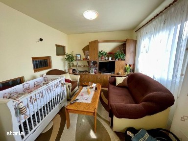 Vand apartament cu 2 camere cu parcare, Iris str Garii 2 et.1 42mp