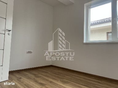 Duplex P+E, 4 camere, 2 locuri de parcare, in Sanandrei