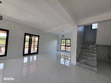 Duplex cu 5 camere, despartit prin camera tehnica, finisaje la alegere