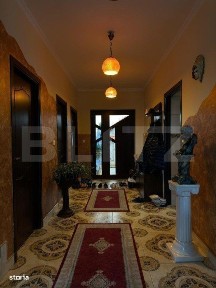 De vanzare casa cu 6 camere, 480 mp, zona Vetis