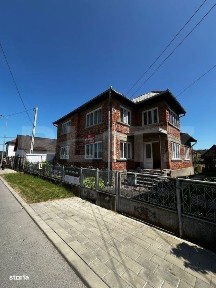 Casa Spatioasa cu Teren Generos in Beclean - Ideala pentru Locuinta