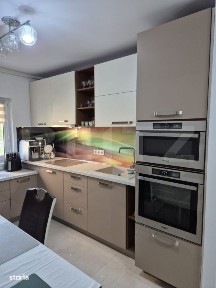 Apartament 4 camere, 80 mp, 2 balcoane, renovat, zona Manastur