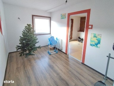 Apartament spațios, pe două niveluri, cu garaj - Brasov Vechi