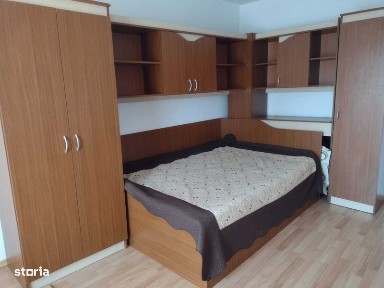 Particular,vând apartament,2 camere,cartier Rovine,etaj 2