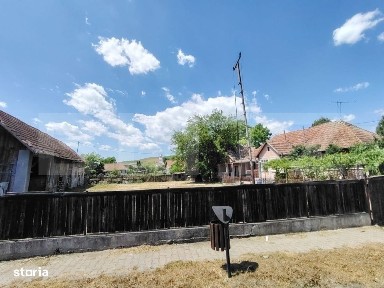 Casa renovabila 2,2 arii taren in Raciu
