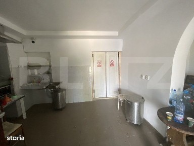 Spatiu comercial 4 camere 215 mp utili cu un vad excelent, zona Herecl