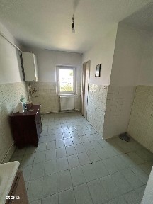 De vanzare apartament cu 2 camere zona Scoala nr.1, 56mp, 39.000euro