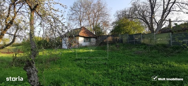 Casa veche cu teren intravilan la 18km de Cluj-N in Comsesti (com.Turen