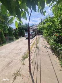 Casa de vanzare in 2 rate, cu 3 camere, 84 mp, zona Cicoarei