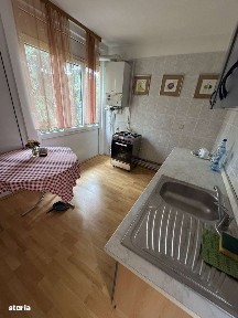 Garsoniera la curte Predeal