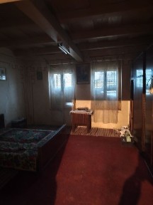 Vând casă cu gradina în centrul Com. Șimand, Jud. Arad