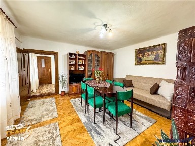 Ansamblu:doua case+anexe+domeniu de 10.101mp, Intorsura Buzaului,Covas