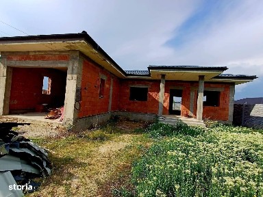 Teren 680 mp cu casa la rosu Slatioara TOATE UTILITATILE!