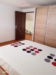 Închriez camere pentru sezon