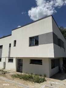 Duplex de vanzare. Tauti