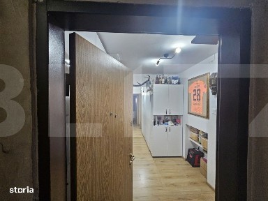 Apartament de vanzare, cu 3 camere, 70 mp, zona Lipovei