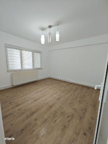 Apartament spatios,de vanzare, 3 camere, 98 mp, zona Petru Rares