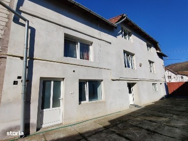COMISION 0% Casa cu 20 camere, intabulata, utilitati+3.125mp teren in