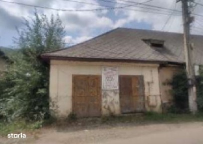 Vanzare apartament in casa veche si curte - Licitatie 14.10.2025