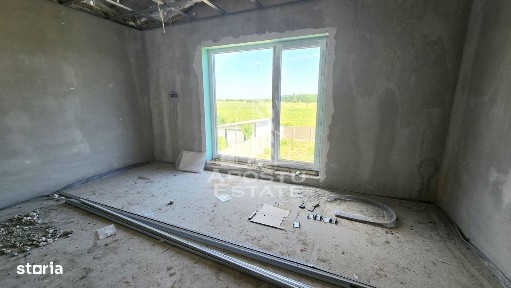 Duplex deosebit cu 4 camere si 2 bai, P + 1, predare la cheie, in Sag